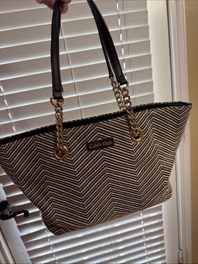 Calvin Klein Black & Cream Chevron Chain-Handle Tote